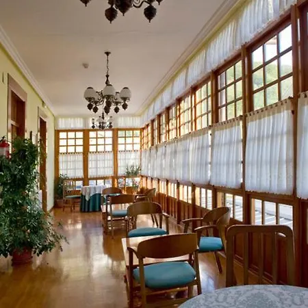 Restaurante La Casilla Hotell 2*